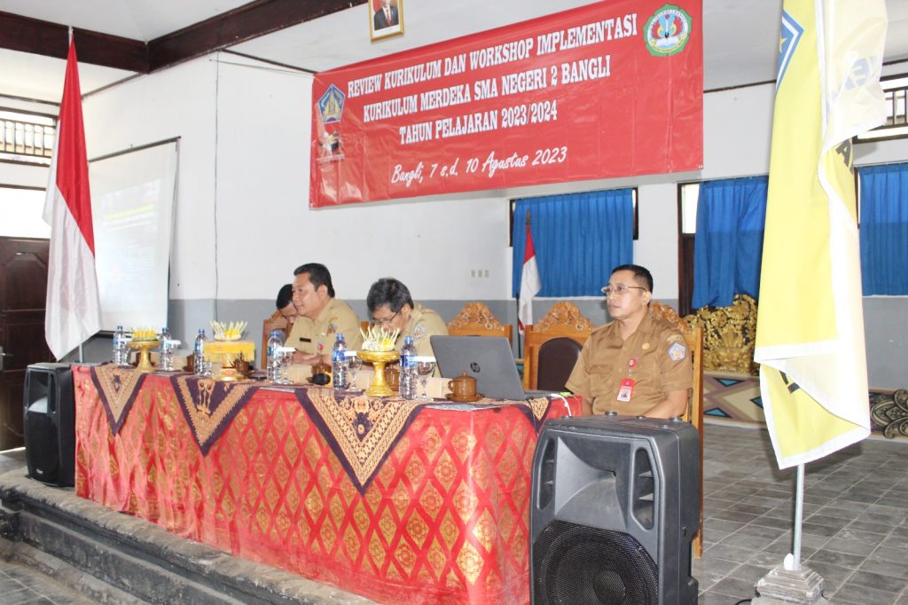 Review Kurikulum